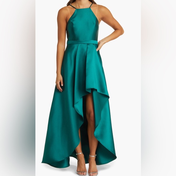 Lulus Dresses & Skirts - NWT Lulus emerald green broadway show high low maxi dress holiday